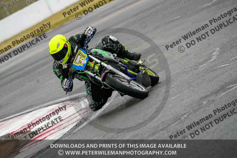 donington no limits trackday;donington park photographs;donington trackday photographs;no limits trackdays;peter wileman photography;trackday digital images;trackday photos